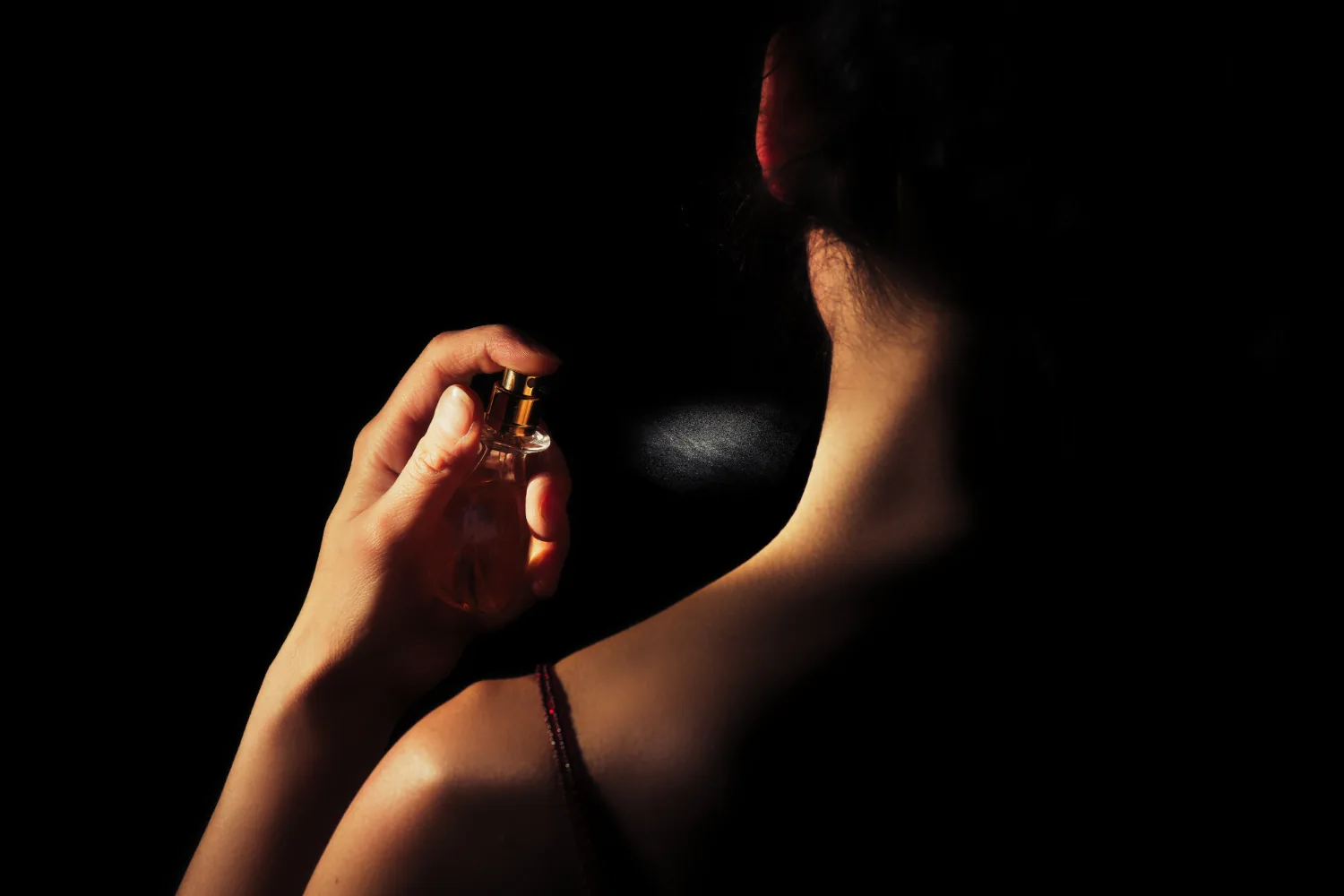 Pheromone perfume: can fragrances increase attractiveness?