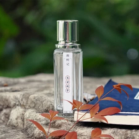 香水瓶照片  南柯记 Nankeji