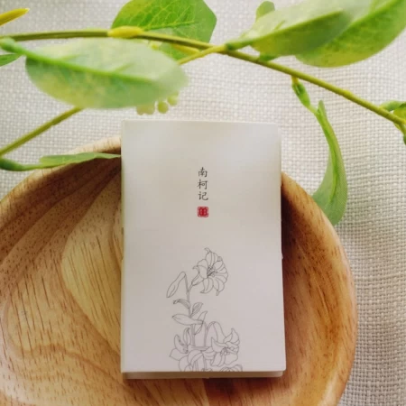 香水瓶照片  南柯记 Nankeji