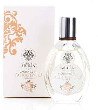 香水瓶照片  Aria di Sicilia