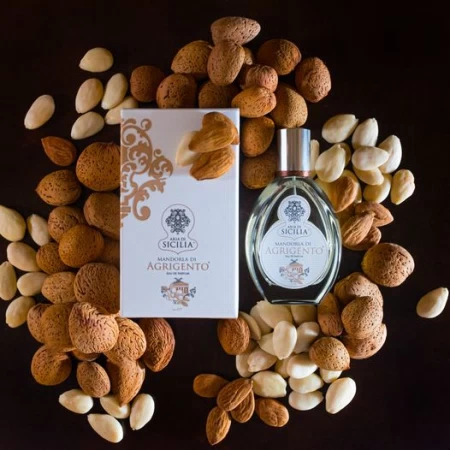 香水瓶照片  Aria di Sicilia
