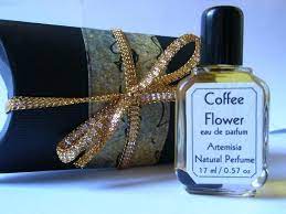香水瓶照片  Artemisia Natural Perfume