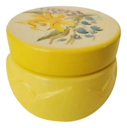 香水瓶照片  Avon