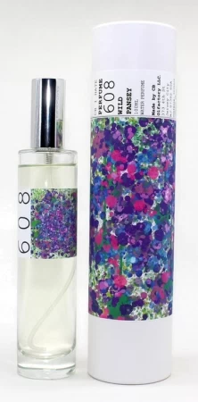 香水瓶照片  CB I Hate Perfume