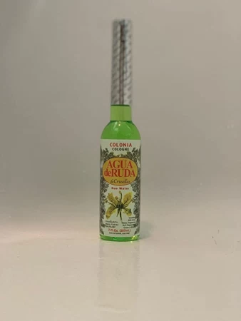 香水瓶照片  Crusellas & Company