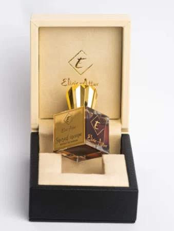 香水瓶照片  Elixir Attar