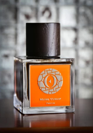 香水瓶照片  Ensar Oud / Oriscent