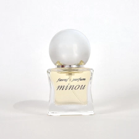 香水瓶照片  færal parfum