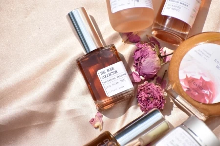 香水瓶照片  Gather Perfume