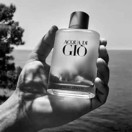 香水瓶照片  Giorgio Armani