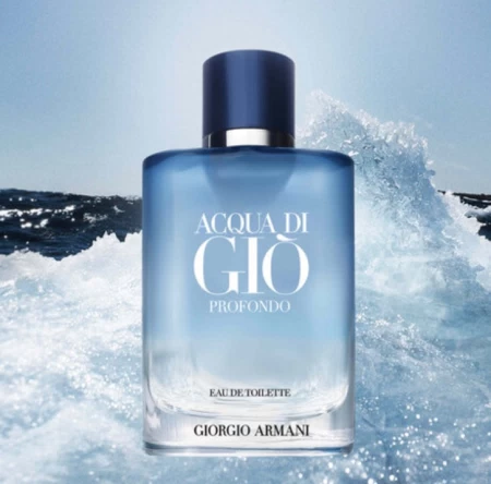 香水瓶照片  Giorgio Armani