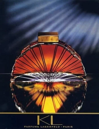 香水瓶照片  Karl Lagerfeld