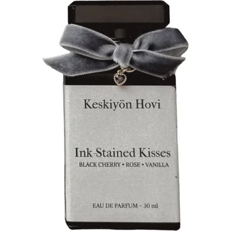 Keskiyön Hovi Ink-Stained Kisses