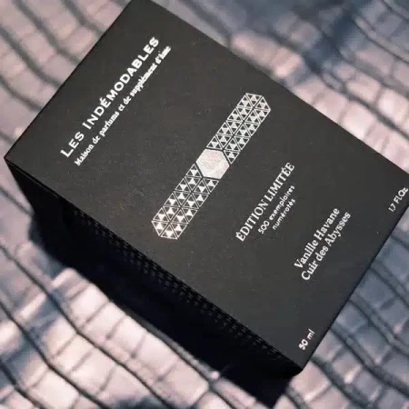 香水瓶照片  Les Indemodables
