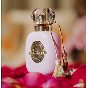 香水瓶照片  Les Parfums de Rosine