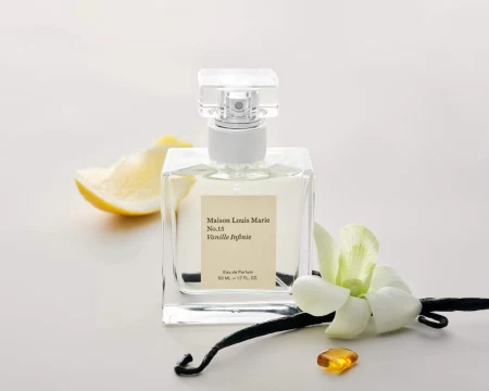 香水瓶照片  Maison Louis Marie