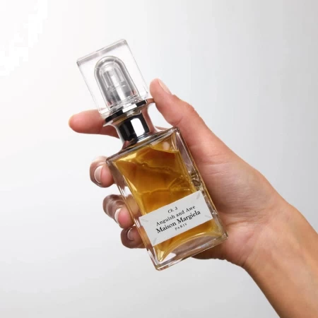 香水瓶照片  Maison Martin Margiela