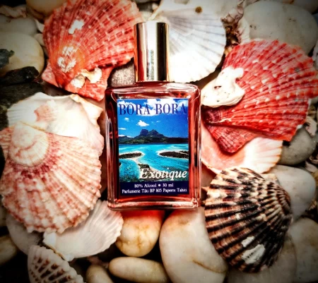 香水瓶照片  Monoi Tiare Tahiti / Tiki Tahiti