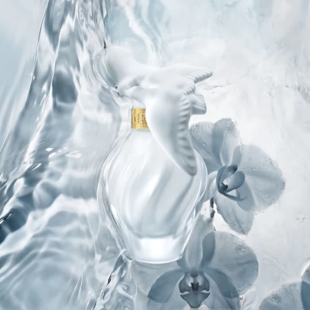 Bottle photo  Nina Ricci