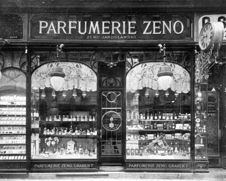 香水瓶照片  Parfumerie Zeno / Zeno & Cie