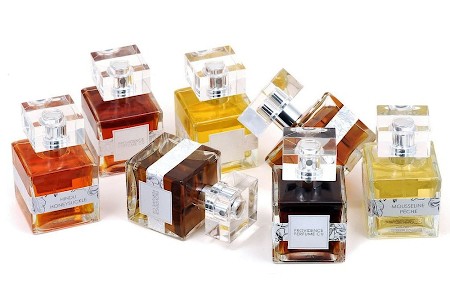 香水瓶照片  Providence Perfume Co.