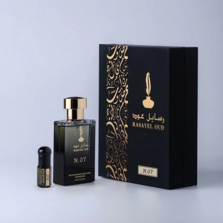 Fotografía del frasco  Rasayel Oud / رسايل عود