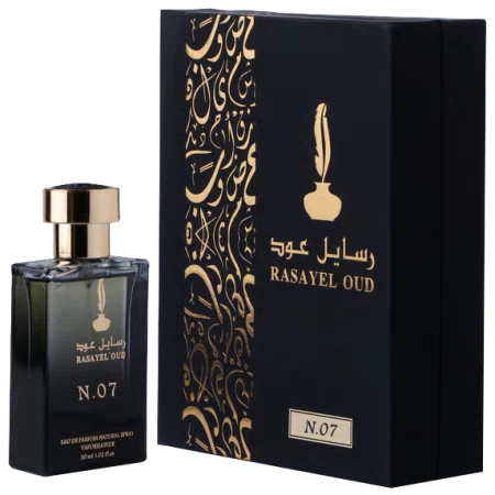 Fotografía del frasco  Rasayel Oud / رسايل عود