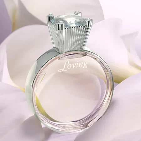 香水瓶照片  Revelations Perfume & Cosmetics, Inc.