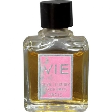 Bottle photo Royal Luxury Perfumes Vie