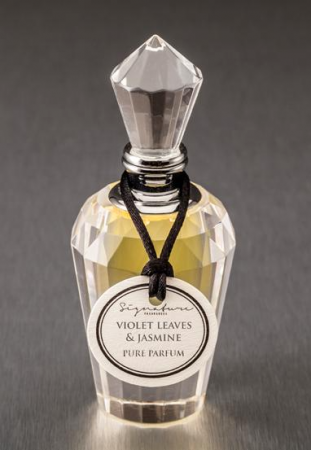 香水瓶照片 Signature Fragrances London Violet Leaves & Jasmine