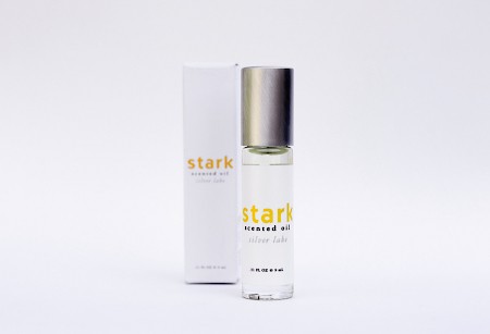 香水瓶照片  Stark Waxing Studio