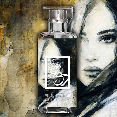 香水瓶照片  The Dua Brand