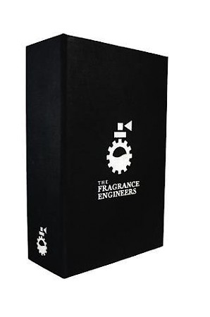 香水瓶照片  The Fragrance Engineers