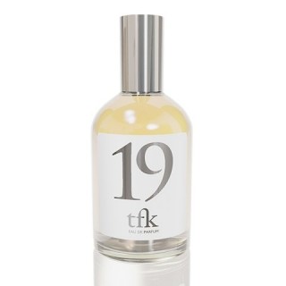 香水瓶照片  The Fragrance Kitchen