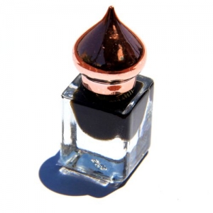 香水瓶照片  The Rising Phoenix Perfumery