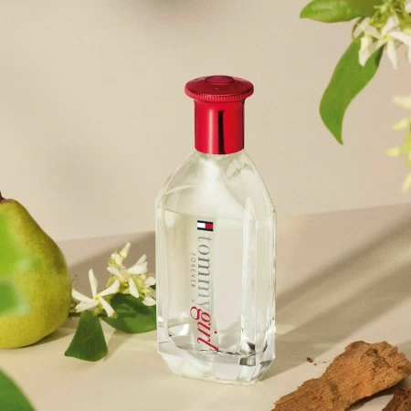 香水瓶照片  Tommy Hilfiger