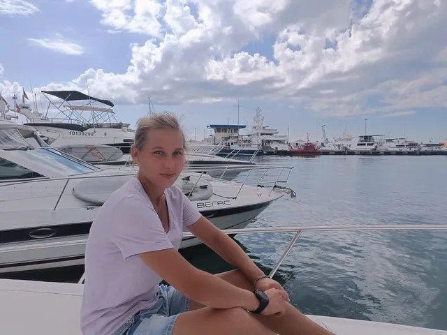 Alena Bukhosnina