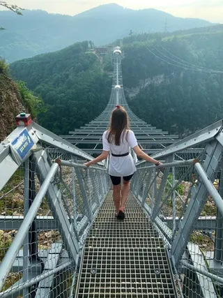 Iana Chekhalova
